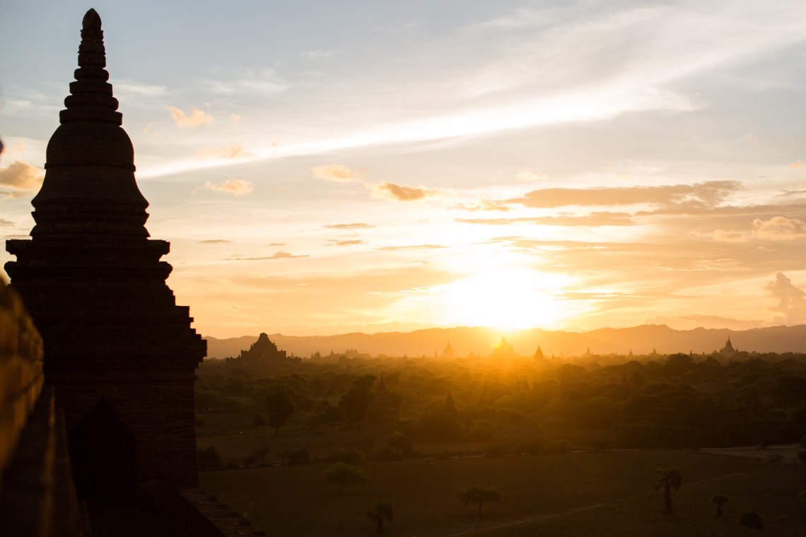 Coucher de soleil, Bagan